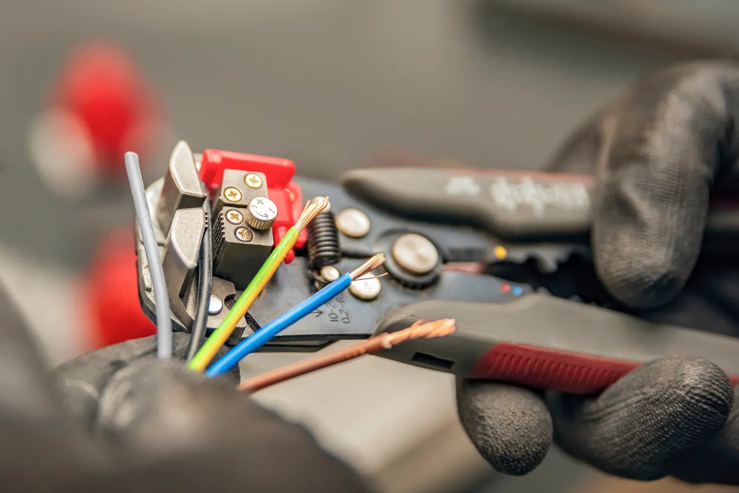 Electrician Near Me Arlington Heights | SmarTech Licensed Electrician